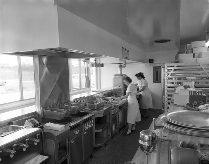 Everetts Drive-In - 1958 Photo From Ann Arbor News - Ann Arbor Dist Library (newer photo)
